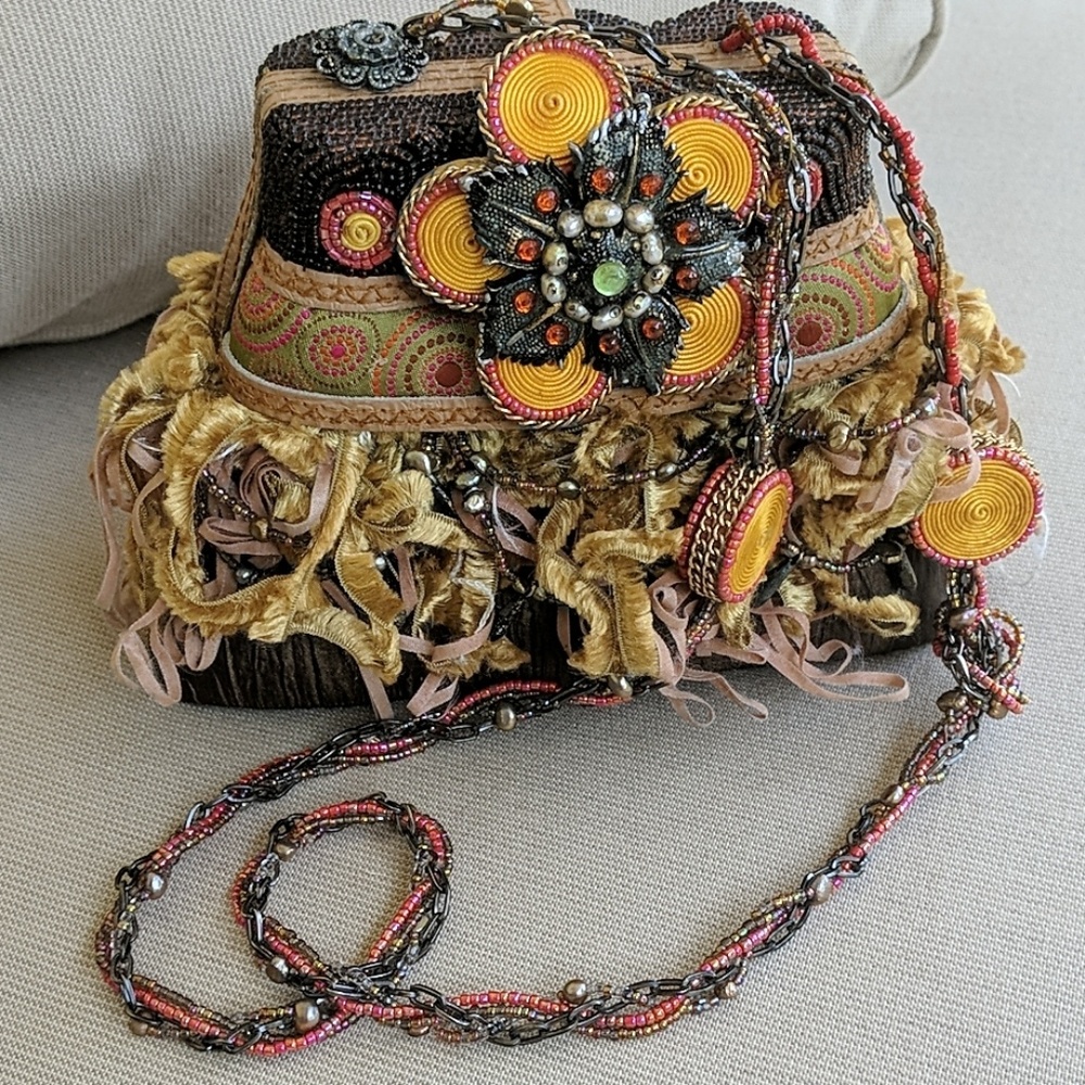 MARY FRANCIS POCKETBOOK